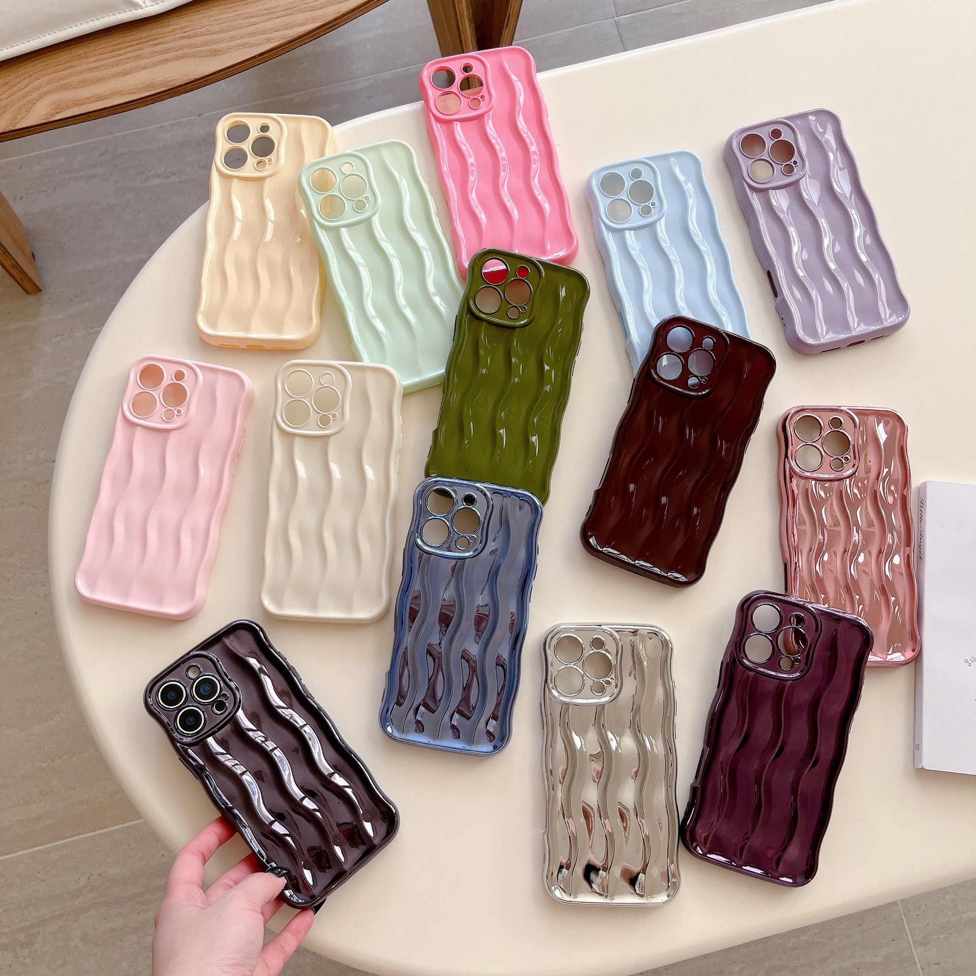 High-grade Wave Stripes Phone Case Solid Color Simple