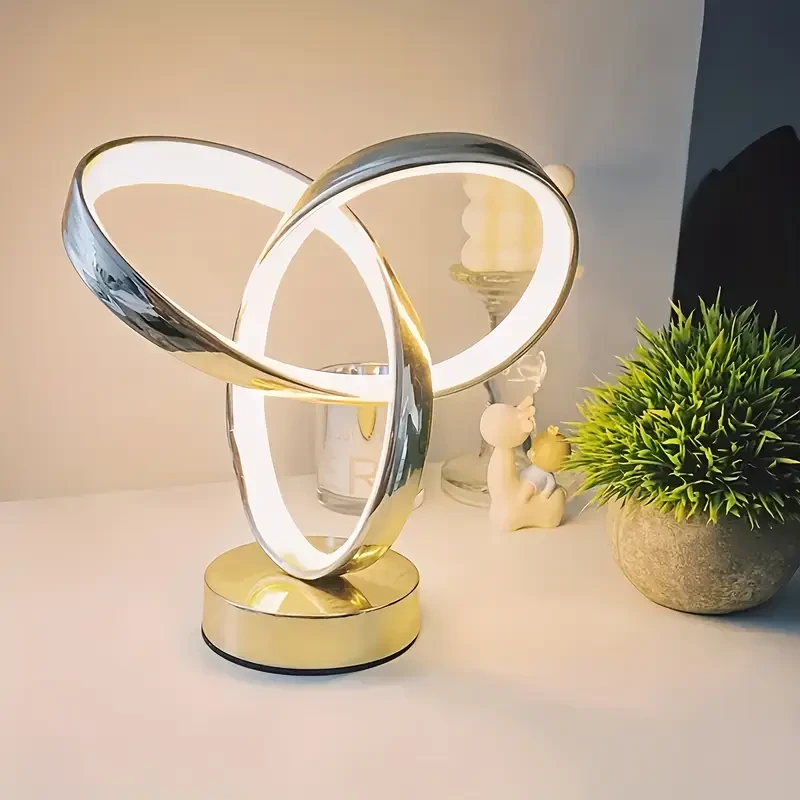 Golden Clover USB Table Lamp