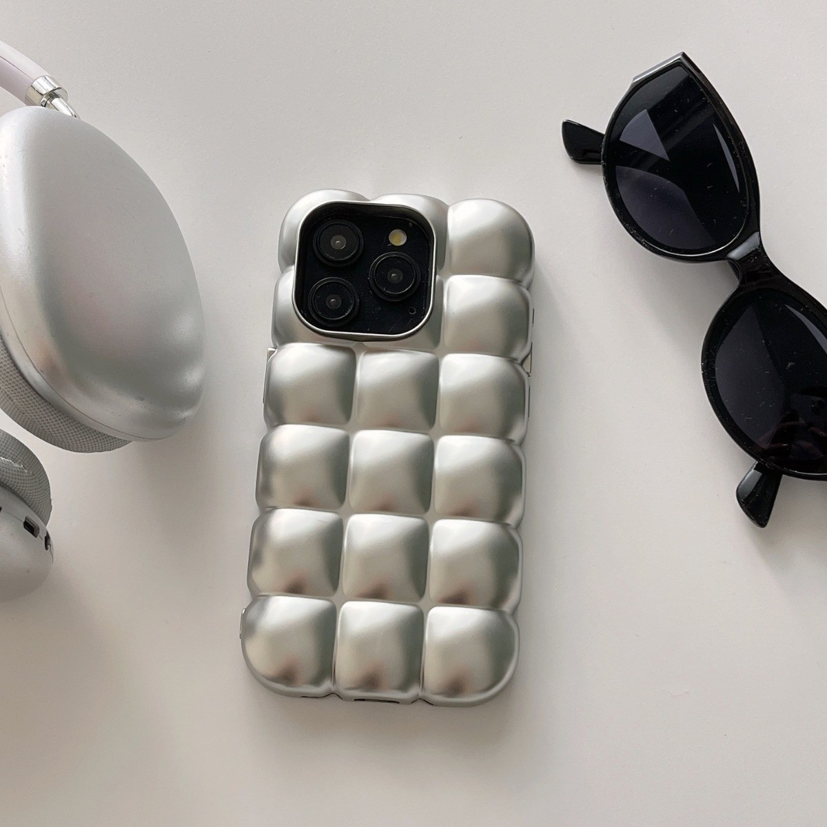 Electroplating Egg Waffle Matte Sliver Phone Case