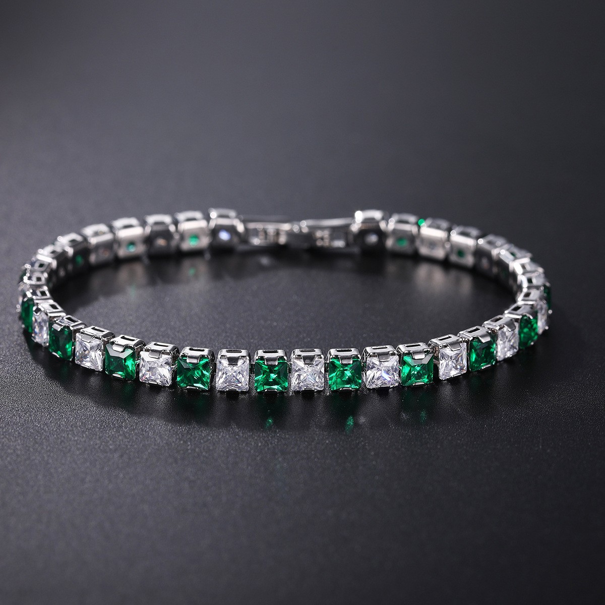 Electroplated Real Platinum Long-lasting Color-retaining Square Diamond Bracelet