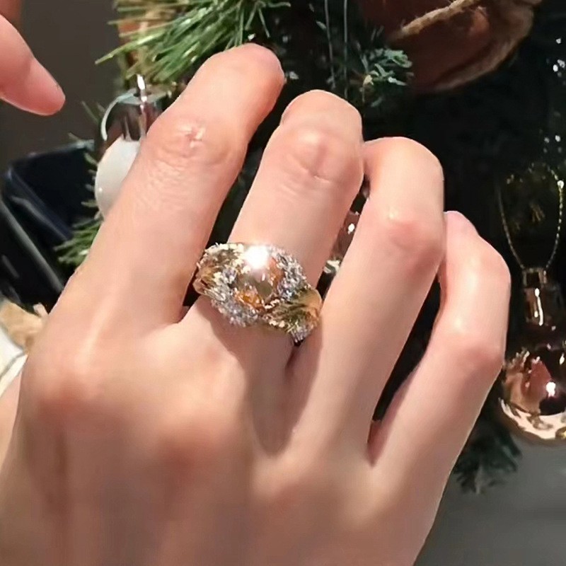 Embossed Feather Ring Female Fashion Exquisite Ring Inlaid Yellow Zircon Style