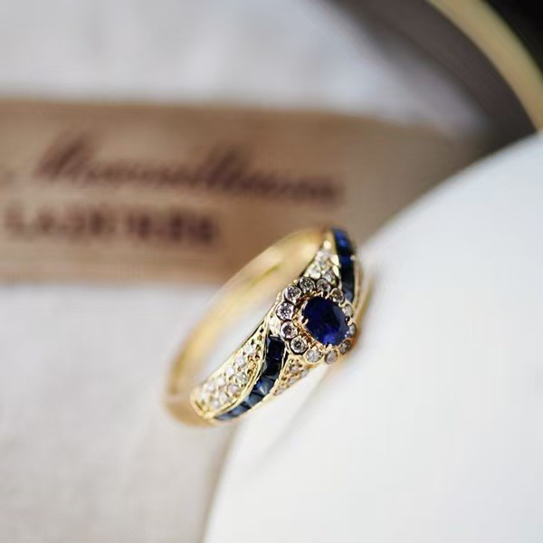 Women's Engagement Ring Micro-inlaid Sapphire Zircon Ornament
