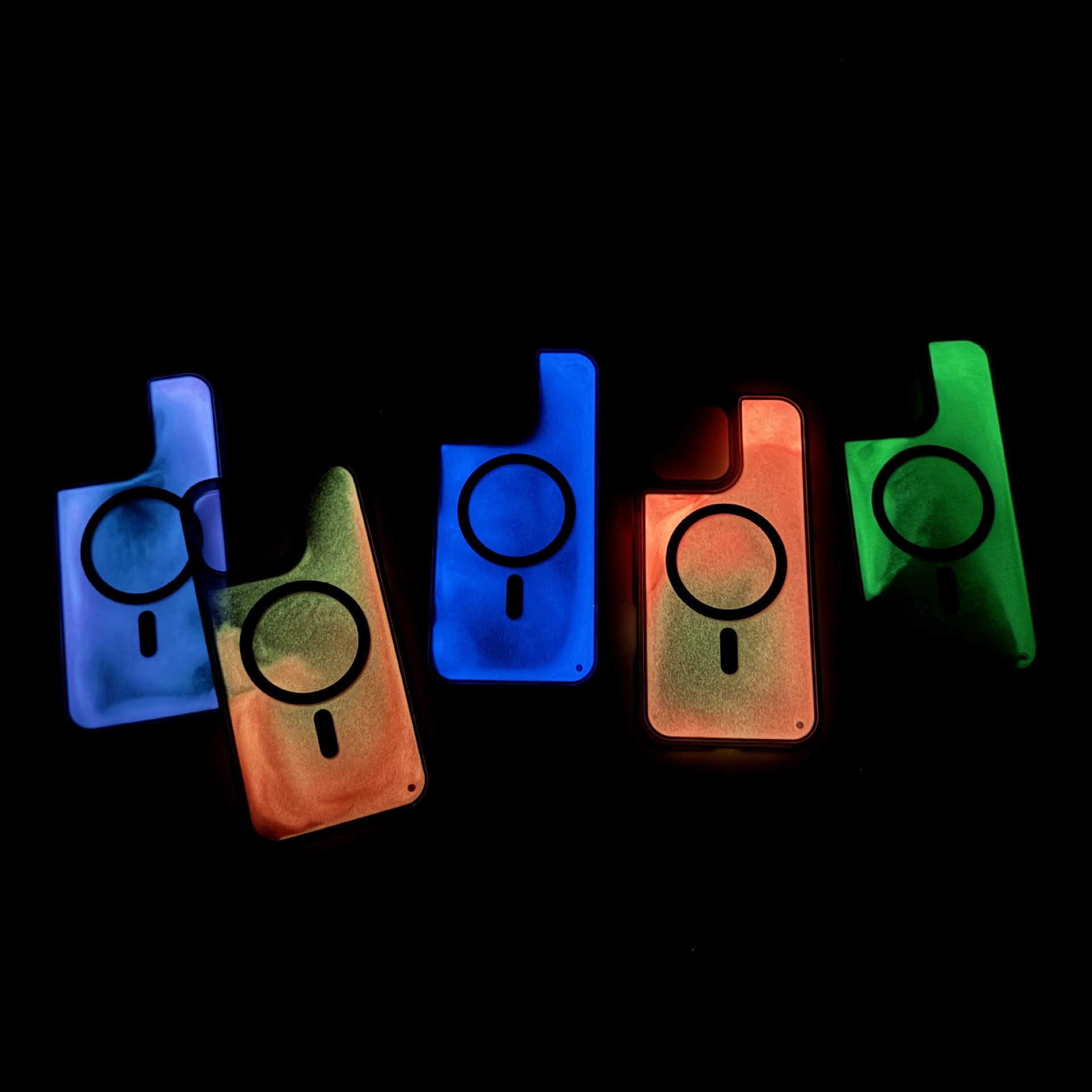 Luminous Quicksand Applicable Magnetic Suction Phone Case Soft Edge Hard Backboard Protective Cover