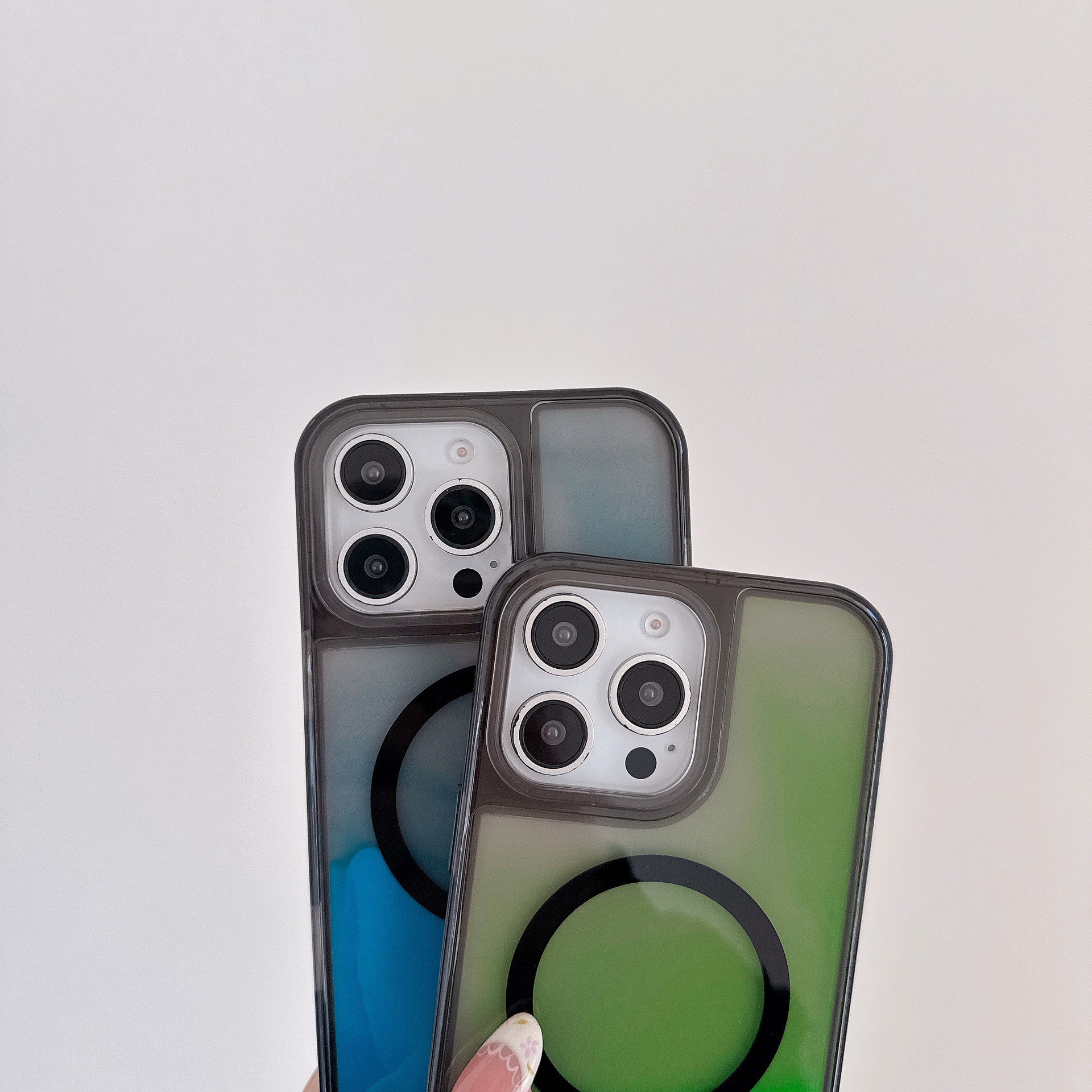 Luminous Quicksand Applicable Magnetic Suction Phone Case Soft Edge Hard Backboard Protective Cover