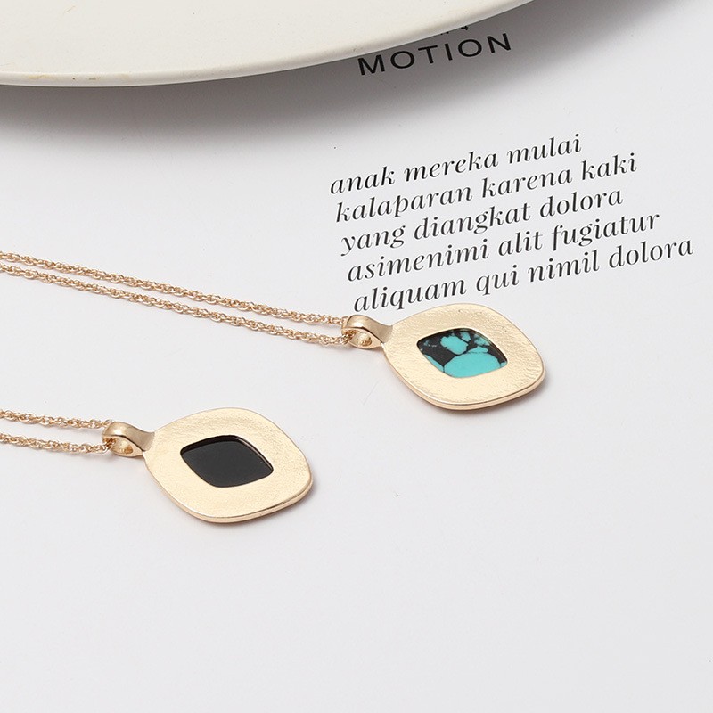 Abalone Shell Turquoise Inlaid Exquisite Short Chic Necklace