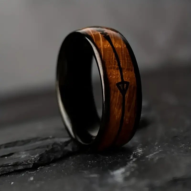 Men's 8mm Wood Grain Arrow Elegant Ring