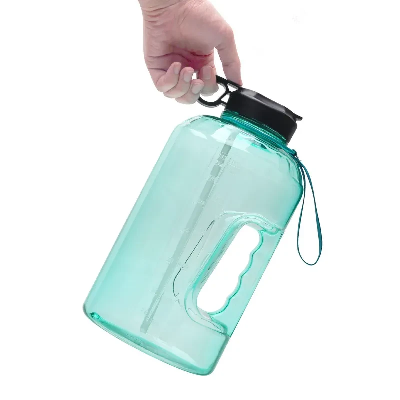 Plastic Container With Handle