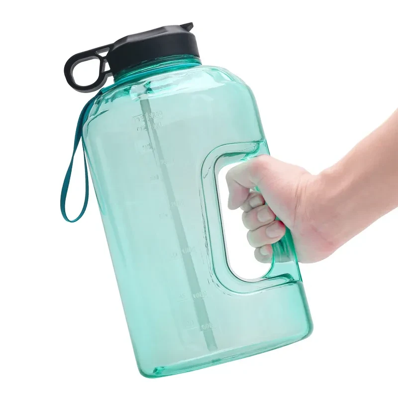 Plastic Container With Handle