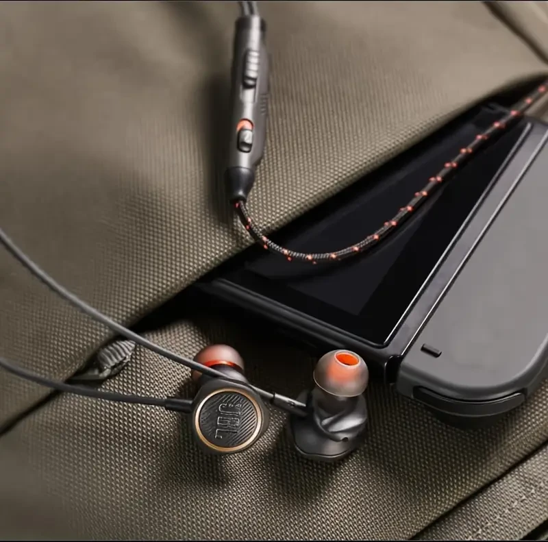 Q50 In-Ear Wired Headphones with Microphone  Quantum Gaming Headphones with Surround Sound for Mobile Phones, Tablets, and Laptops