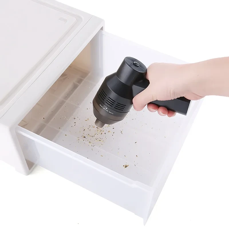 Desktop vacuum cleaner