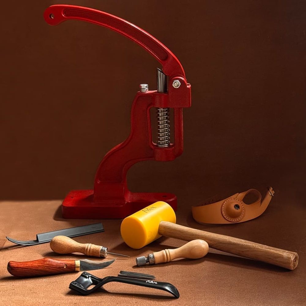 MISCELLANEOUS CRAFT TOOLS ASSORTED