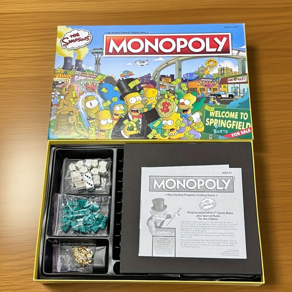 Hasbro Monopoly: The Simpsons Family Edition