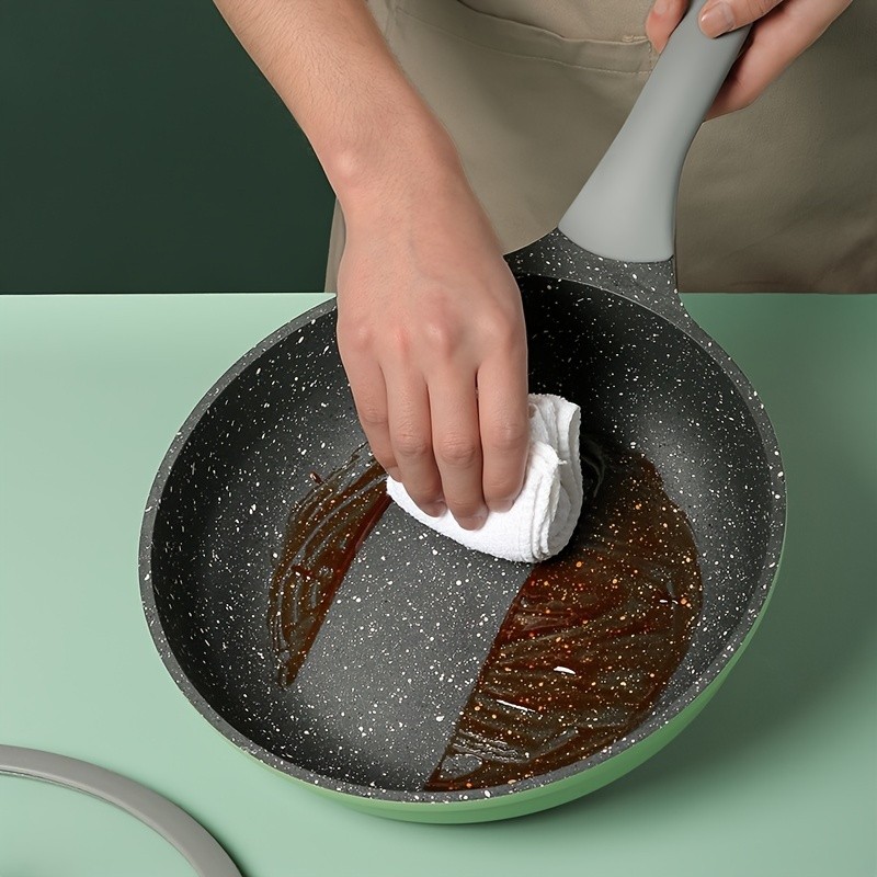 COOKER KING Nonstick Fry Pan with Lid  Healthy PFOA-Free Skillet & Omelette Pan for All NZ Cooktops