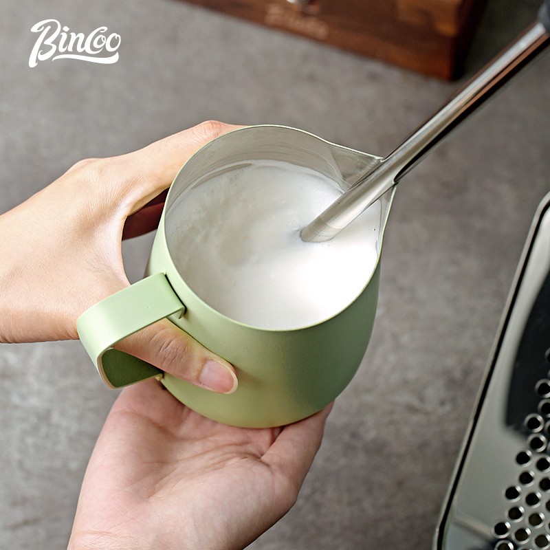 Bincoo Stainless Steel Milk Frothing Pitcher  600ml Professional Pouring Jug