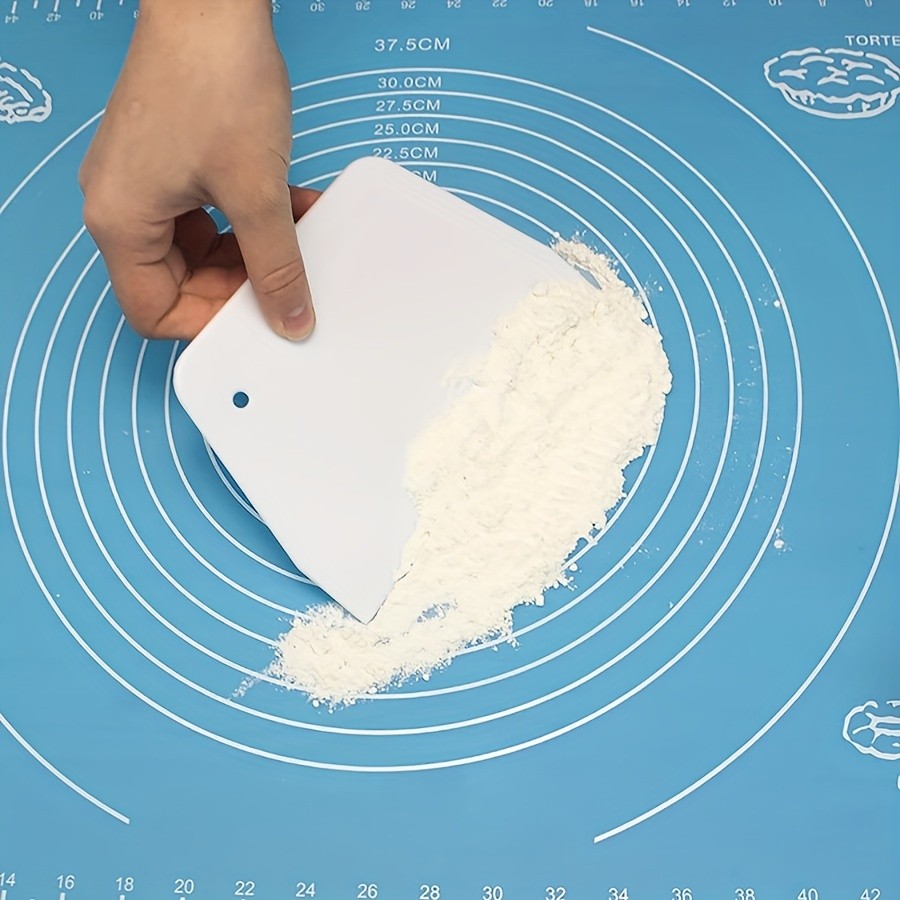 WIEZ Plastic Dough Scraper & Pastry Chopper  Essential Cutter for Smooth, Easy Dough Handling