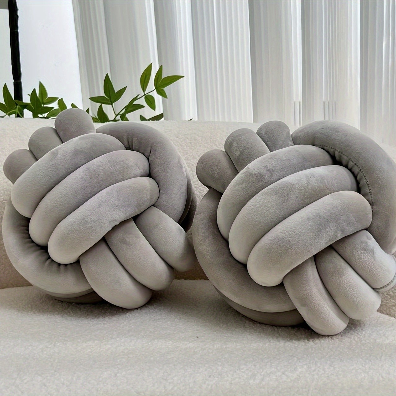 YLBKIKR 2pcs Round Knotted Throw Pillows  Plush Geometric Pattern Cushions for Comfortable and Stylish Home Decor