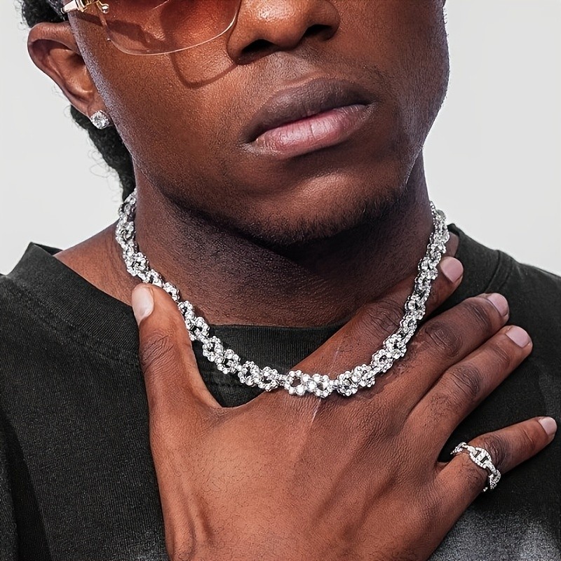 ICED CHICS Infinity 8 Shape Hip Hop Rapper Necklace