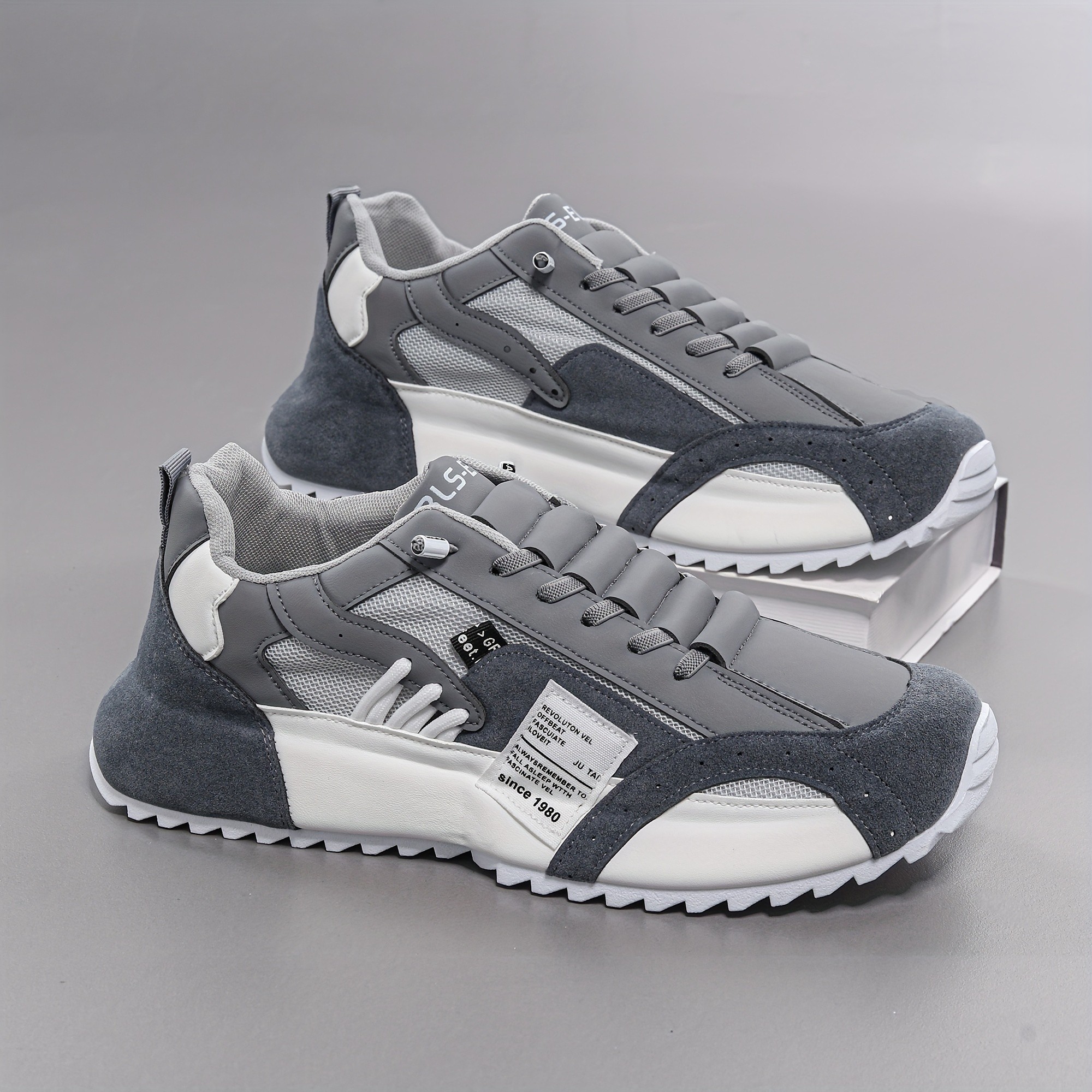 XIOSHENTONG Men's Vintage-Style Breathable Mesh Platform Dad Sneakers