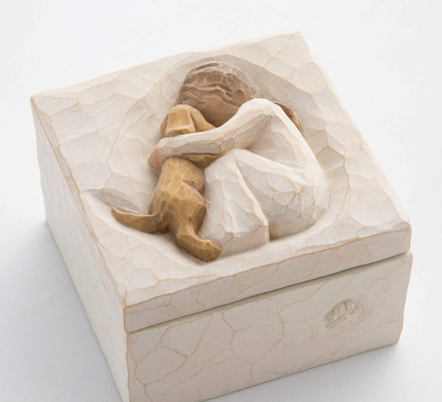 The Art of Love: A Master Guide to Valentine's Day Resin Crafts & Home Decor