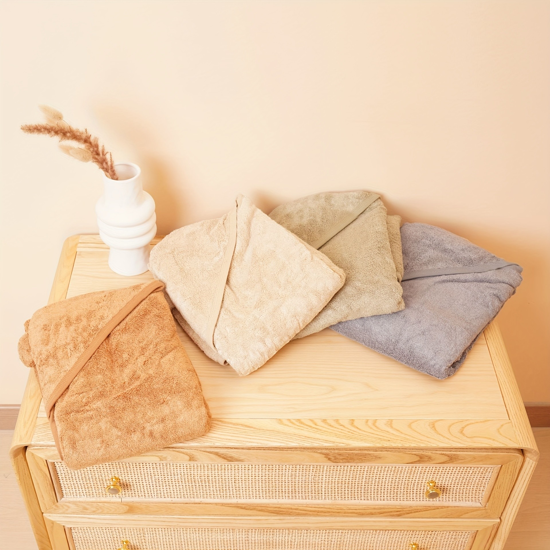 MOVEBO Soft Coral Fleece Bath Towel