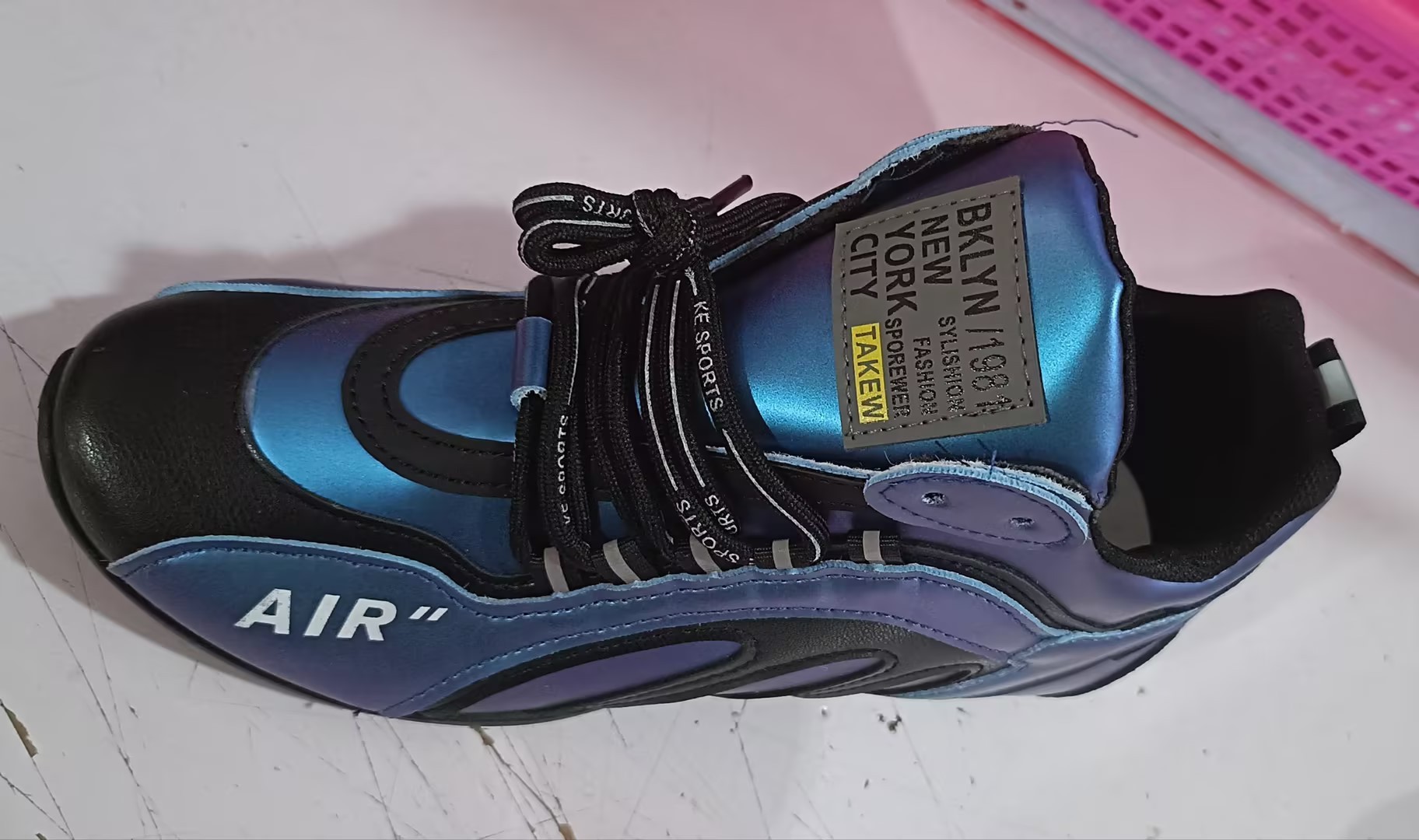 Mens Soft Sole Breathable Running Shoes