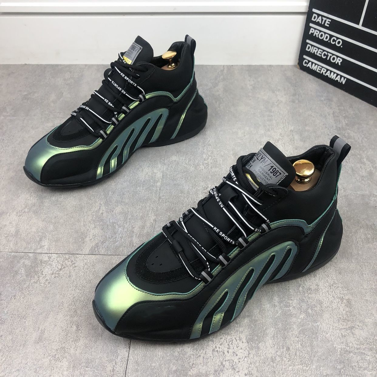 Mens Soft Sole Breathable Running Shoes