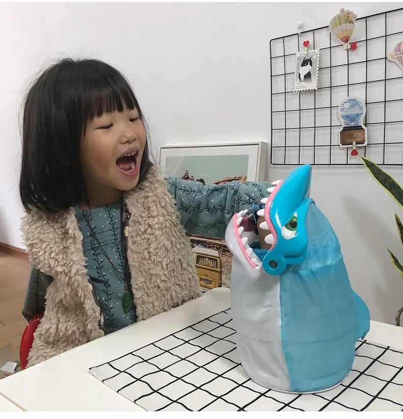 Shark Bite Game  Watch Your Fingers!