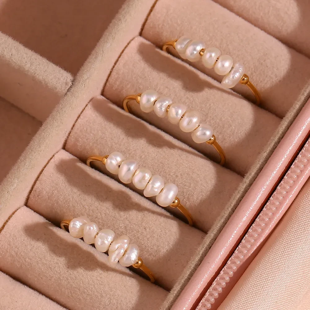 Mini Pearls Ring