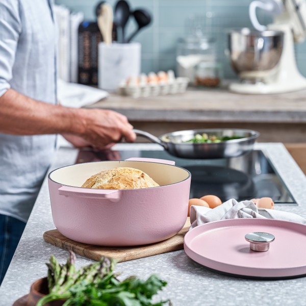 Dried Rose Covered Round Casserole 26cm/5.2L - KitchenAid
