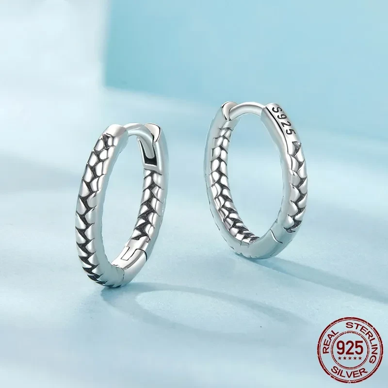 Simple Woven Texture Ear Clip Oxidation Style