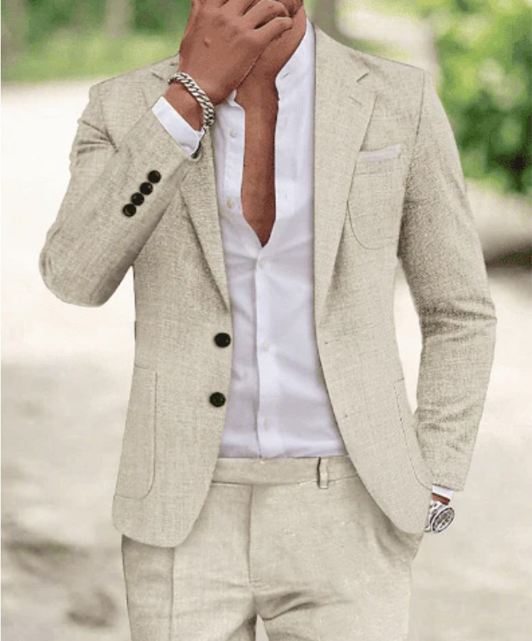 Suit For Men With A Single Row Of Two Buckles