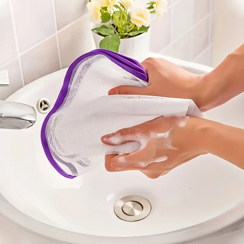 Heat-Resistant Ironing Mat with Mesh Design