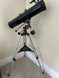 Saxon 1309-EQ2 Velocity Reflector Telescope with Motor Drive - never used