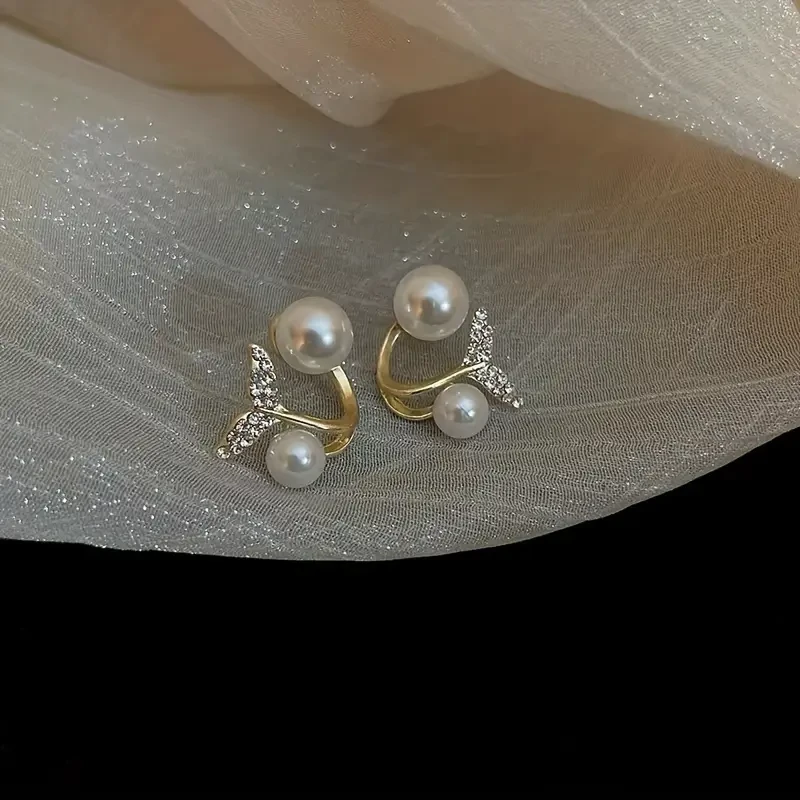 Dazzling Mermaid Tail Pearl Stud Earrings