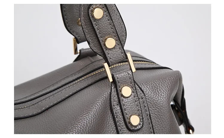 Fashion Boston Shoulder Bag Women's Handbags Retro Rivet Design Personalized Crossbody Bags