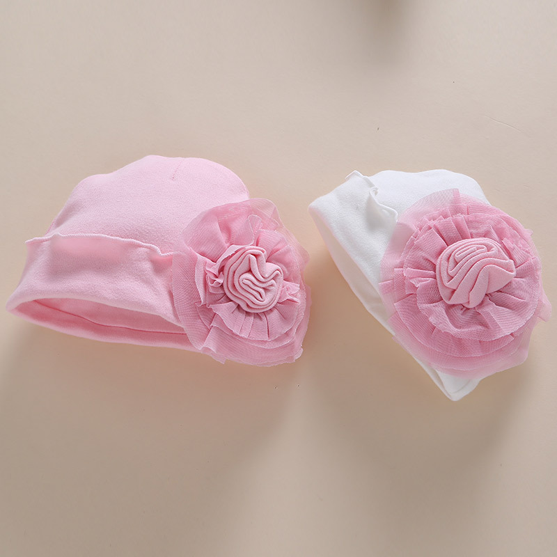 One-Year-Old Baby Wears Newborn Baby Clothing Romper Jumpsuit