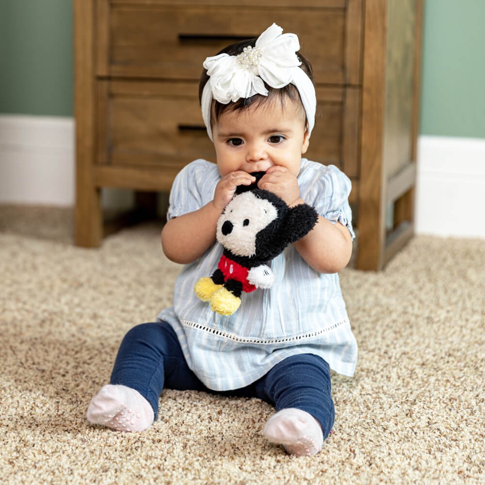 Mickey Mouse Cuteeze Collectible Plush