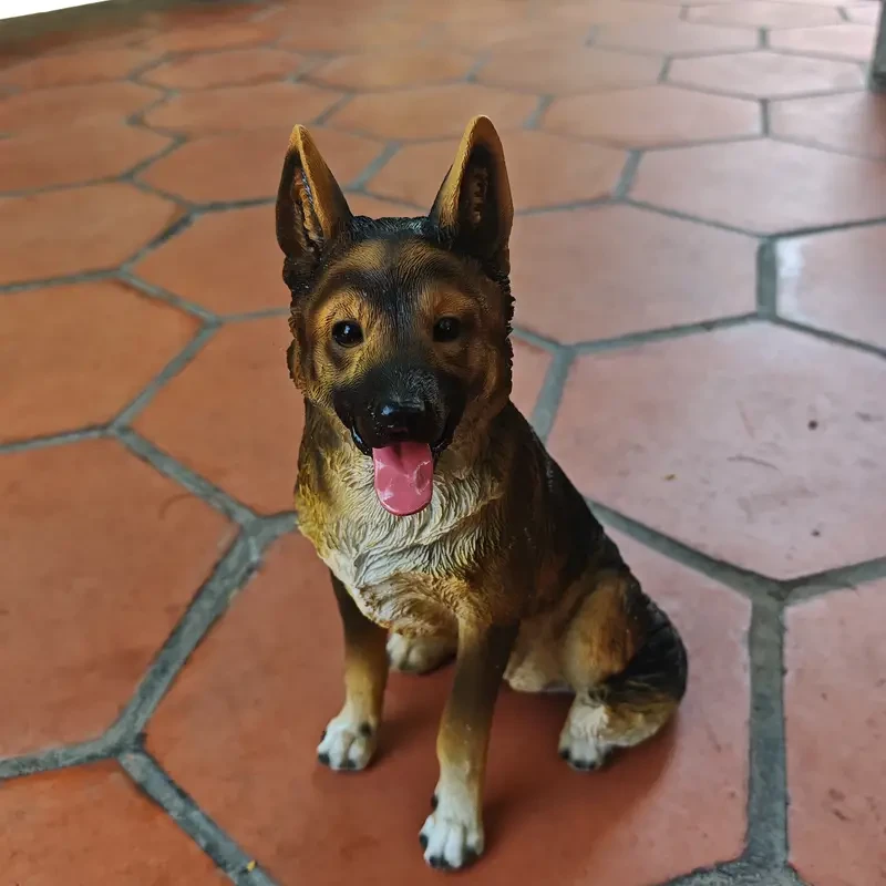 German Shepherd Resin Statue for Indoor Display or Outdoor Garden Decoration