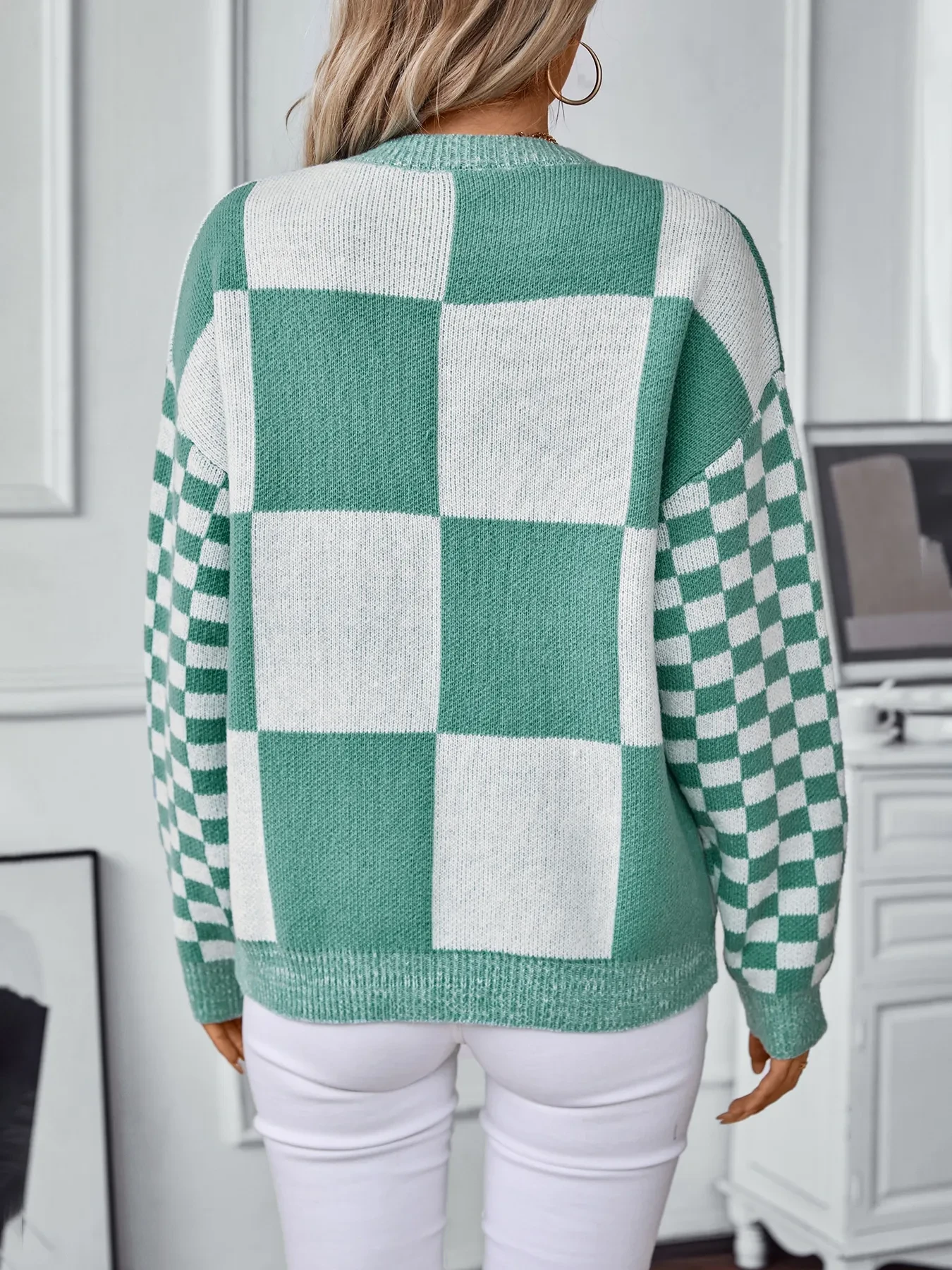 Autumn New Personality Slim Fit Color Matching Plaid Knitted Sweater