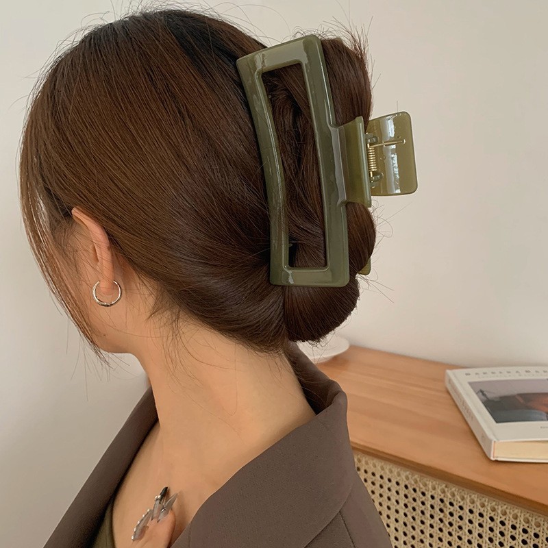 13cm Oversized Hair Clip Simple & Versatile Hair Accessory for Girls