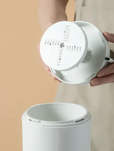 2024 new hand-operated ice crusher