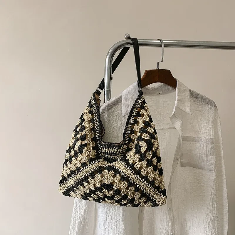 Women's Fashion Handmade Straw Woven Shoulder Bag