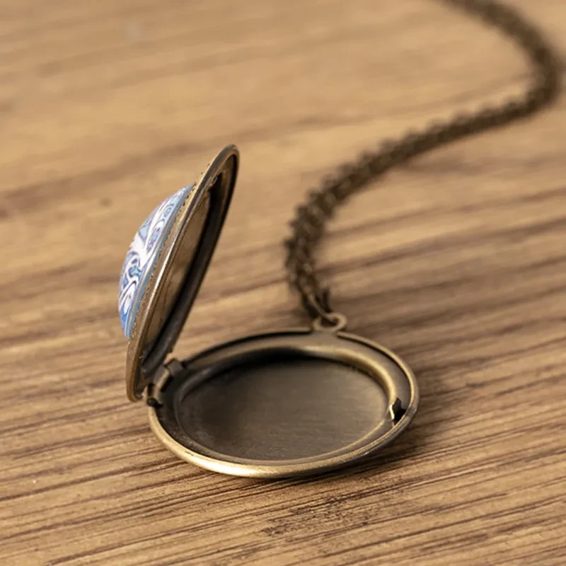 Vintage Tree of Life Antique Gold Photo Frame Locket Necklace