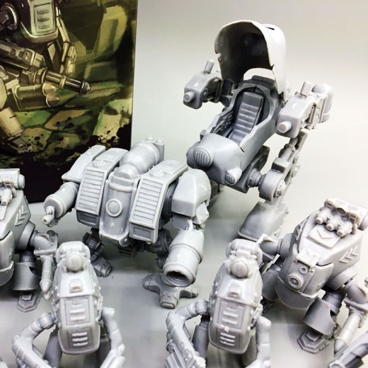Bare parts suit of military mecha model