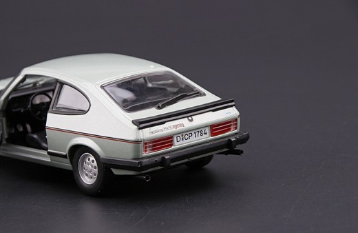 Alloy Car Model 1982 Ford Capri Classic Car Simulation Car Model Toy Ornaments