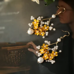 Retro Advanced Atmospheric Flower Pearls