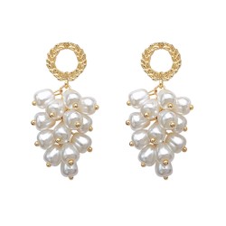 Women's Fashionable Retro Elegant Ear Studs