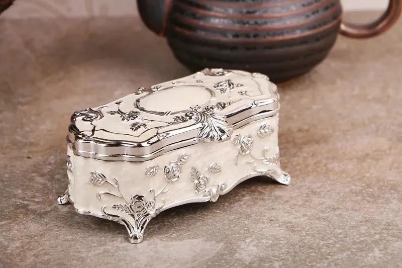 Nordic Creative Light Luxury Retro Jewelry Storage Box