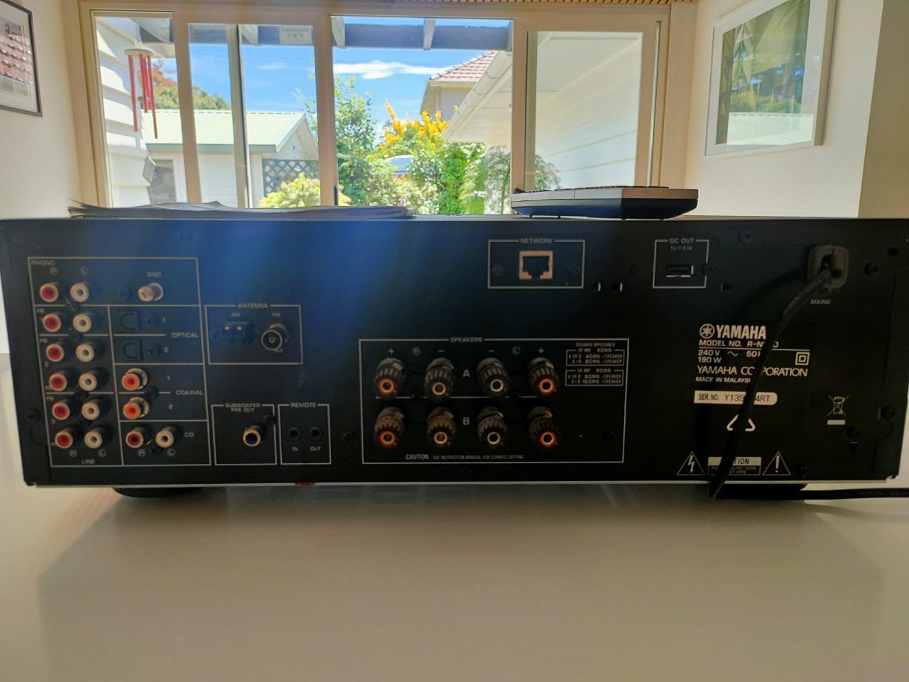 Yamaha R-N500 Hi-Fi 2.1 network receiver