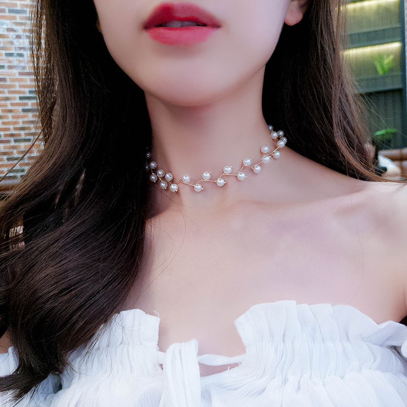 Womens Simulated Pearls Necklace